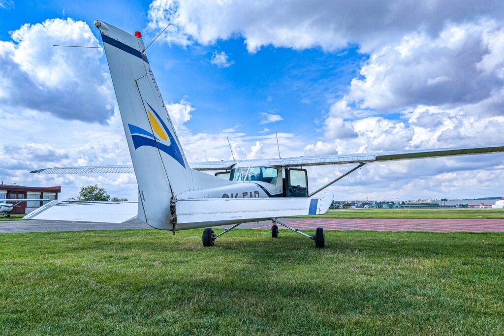 C152